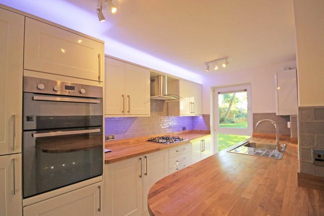 Flat 2, Valley Mews, Cross Deep, Twickenham photo 2