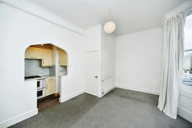Flat to rent in College Road, Brighton