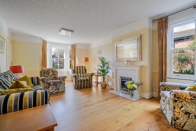 Newton Farm,, Primrose Hill, High Wycombe photo 5