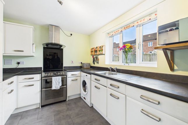 43, Craddock Close, Devon photo 4