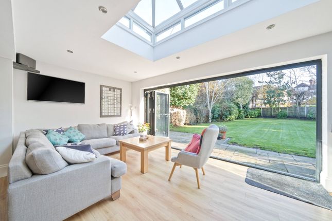 Elvaston,, Wey Road, Weybridge photo 3