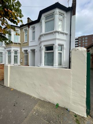 Aintree Avenue, London photo 3
