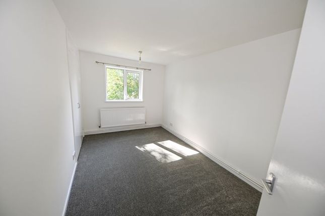 Merganser Close, Gosport photo 5