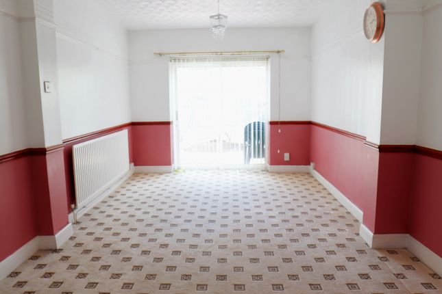 426 Leagrave Road, Luton photo 4