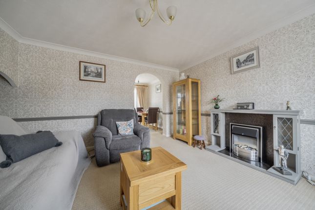 24, Sandhurst Crescent, Sleaford photo 2