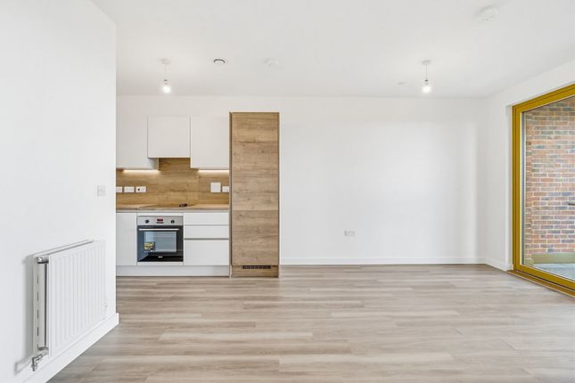 Vista Heights,Apartment 162, 227 - 255 Ilderton Road, London photo 4