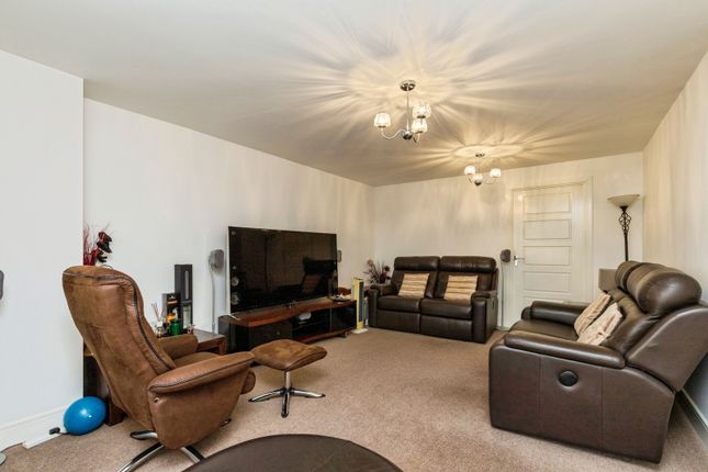 9, Wychwood Road, West Sussex photo 3