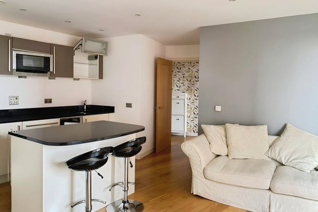 Flat 34, Candle House, 1, Wharf Approach, West Yorkshire photo 2