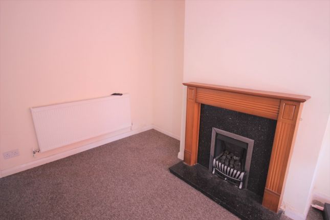 End terrace house to rent in 12th Avenue, Hull