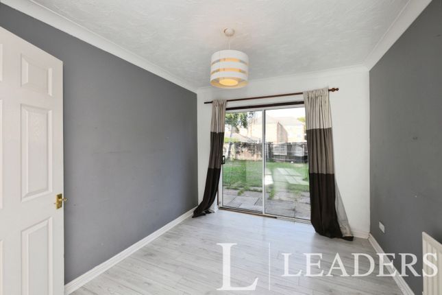2, Victoria Gate, Harlow photo 4
