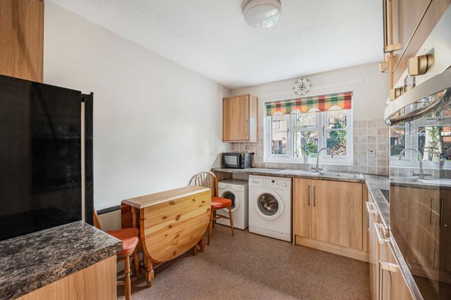 32 Orchard Walk, Watlington photo 3