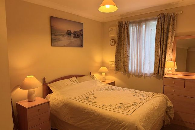 Hanworth Road, Hounslow photo 5