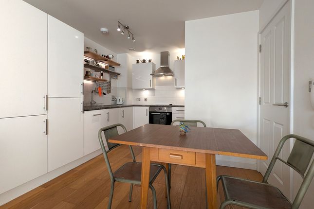 Glengall Road, London photo 3