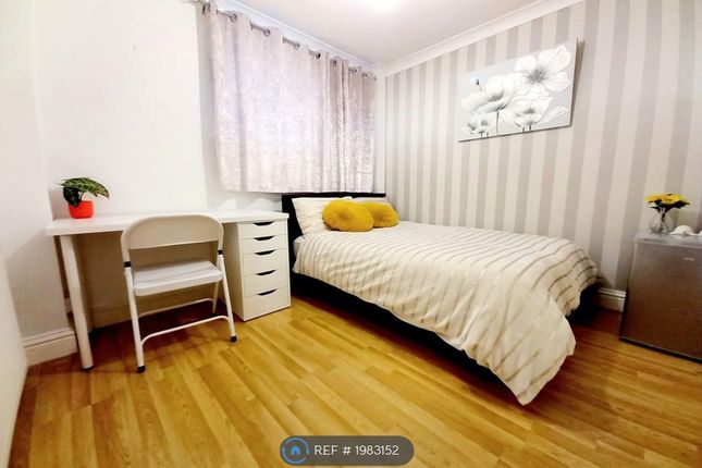 Thumbnail Room to rent in Trindehay, Basildon