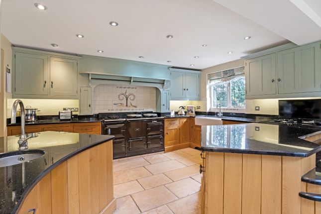 Oakwood, 7, Gong Hill Drive, Farnham photo 4