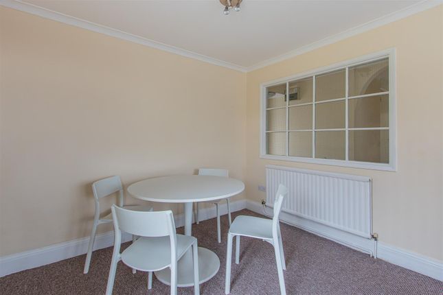 52a, Lake Road North, Cardiff photo 4