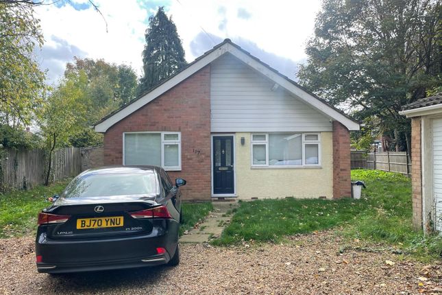 Thumbnail Bungalow to rent in Neville Road, Luton
