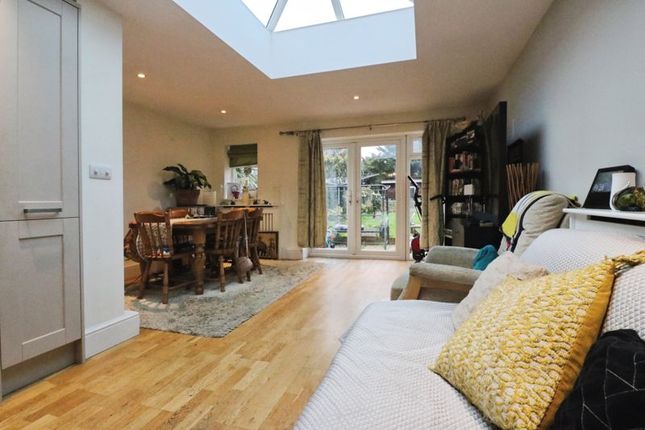 3, Thames Road, Slough photo 3