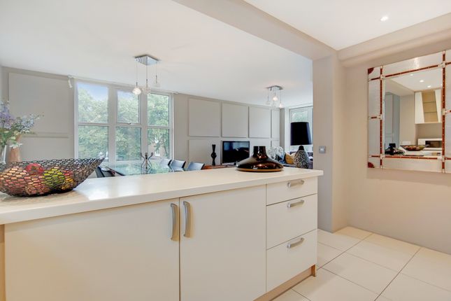 Flat to rent in Boydell Court, St Johns Wood Park, St Johns Wood