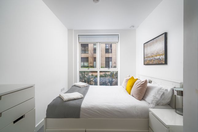 Flat for sale in Bute Close, London