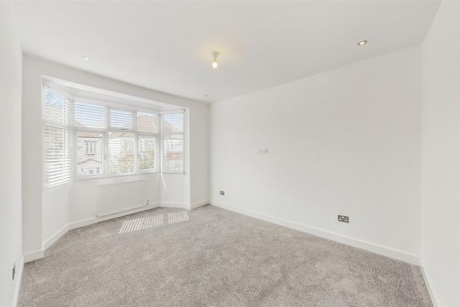 Oldborough Road, Wembley photo 4