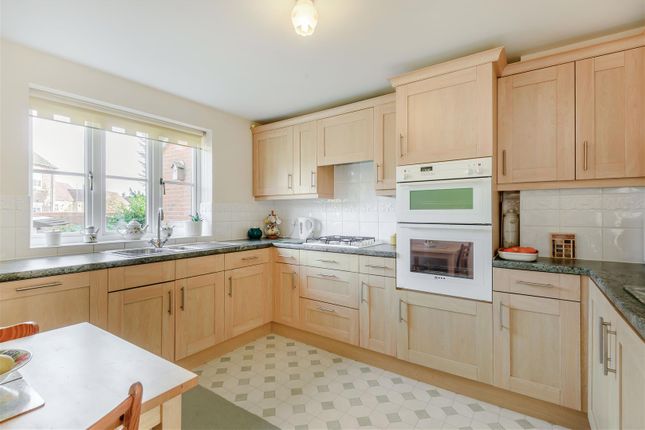 23, Denning Close, Maidstone photo 2