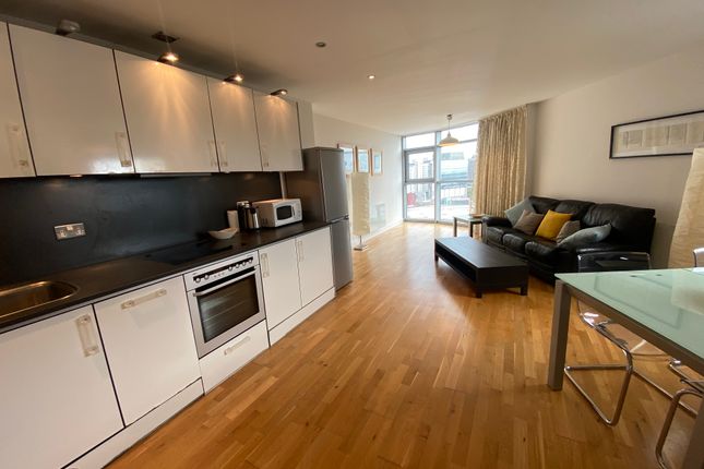 Flat 209, Cardiff photo 5