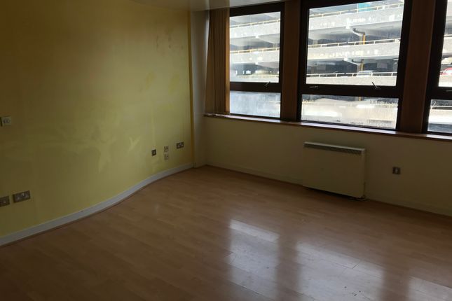 Flat to rent in 20 Lee Circle, Leicester