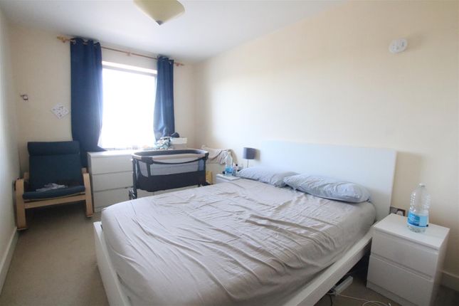 Flat 33, Sheridan House, Leatherhead photo 4