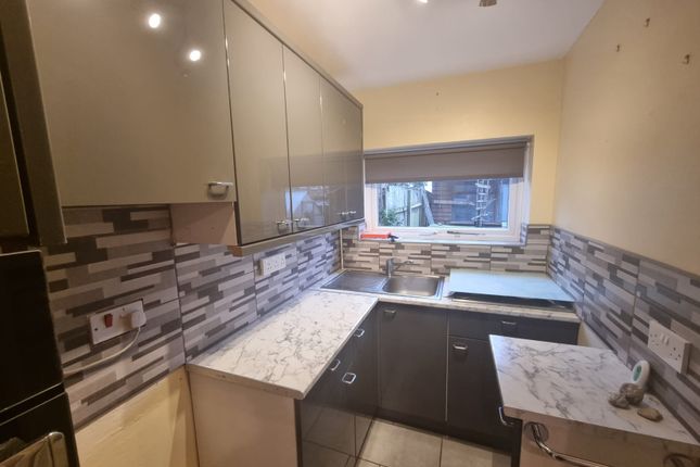 Ground Floor Flat, 19 Mitchell Road, Broadstone photo 4