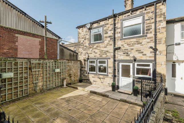 End terrace house for sale in Southgate, Honley, Holmfirth