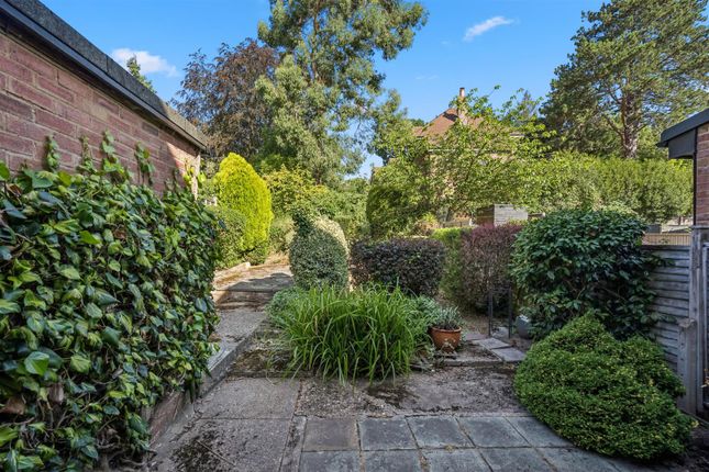 104, Quickley Lane, Chorleywood photo 3