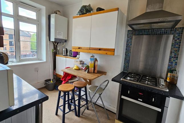 Thumbnail Flat to rent in Creasey House, London