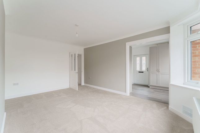 24, Fairway, Selby photo 2