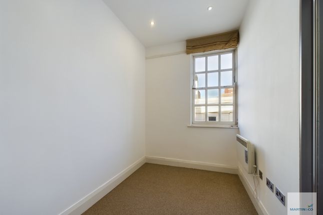 Flat for sale in Low Pavement, Nottingham