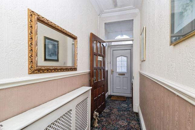 32, Crowthorn Road, Greater Manchester photo 2