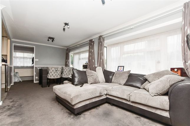1-bed caravan on Bonehurst Road, Horley, £130,000