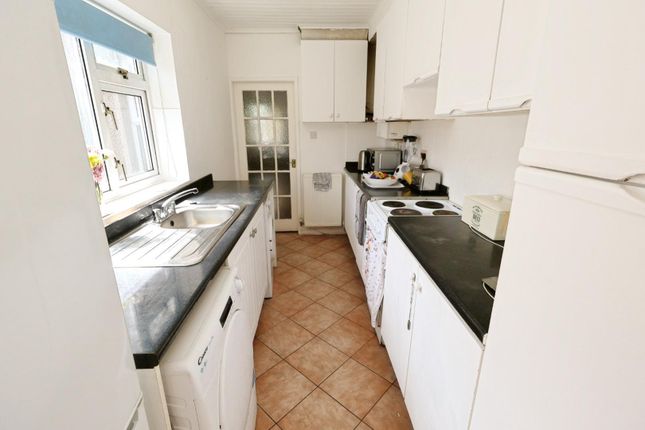 77., Erddig Road, Wrexham photo 4
