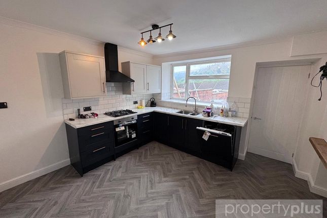 82, High Street, Rhondda Cynon Taff photo 3