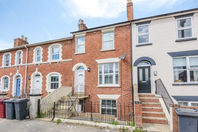 Thumbnail Terraced house to rent in Bedford Road, Reading