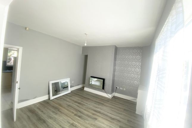 38, Byron Road, Mexborough photo 4