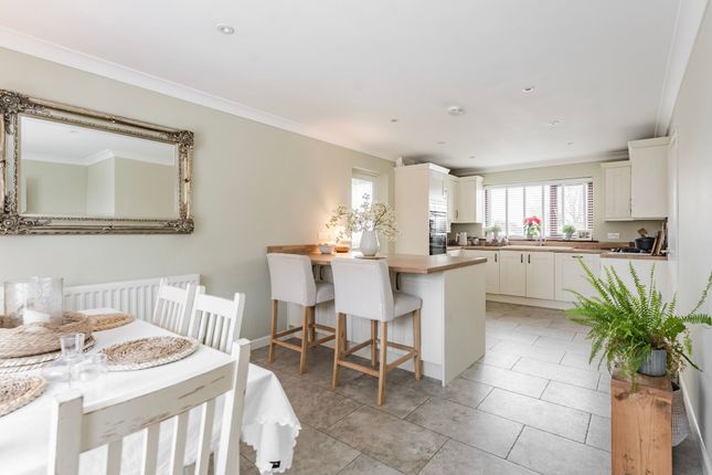 2 Acorn Way, Dereham photo 2