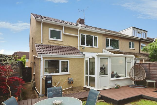 53, Queensholm Crescent, Gloucestershire photo 3
