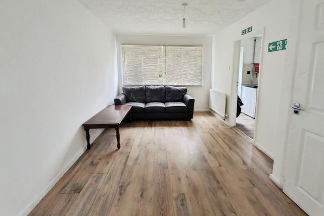 2, Grasscroft Drive, Coventry photo 2