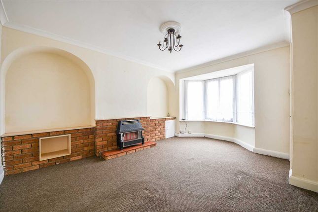 32, Birchfield Road, Wellingborough photo 2