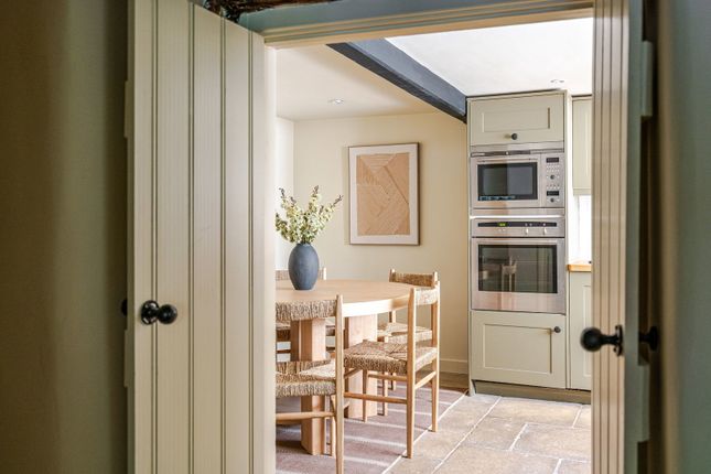 Porch House, 1 Waterside, Chippenham photo 4