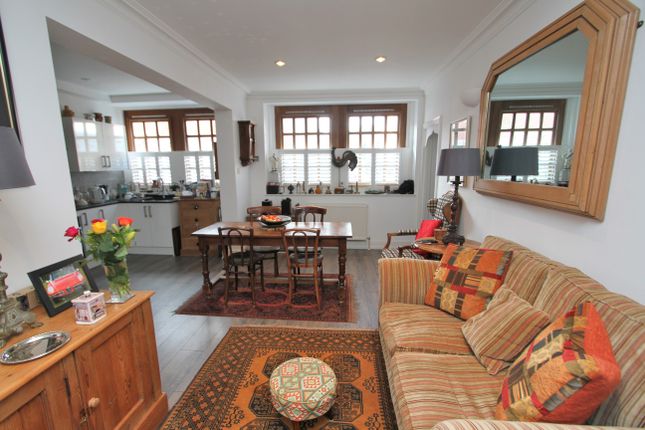 8 De Walden Mews , Meads Road, Eastbourne photo 2