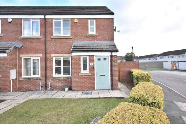 2 Pennwell Green, Leeds photo 2