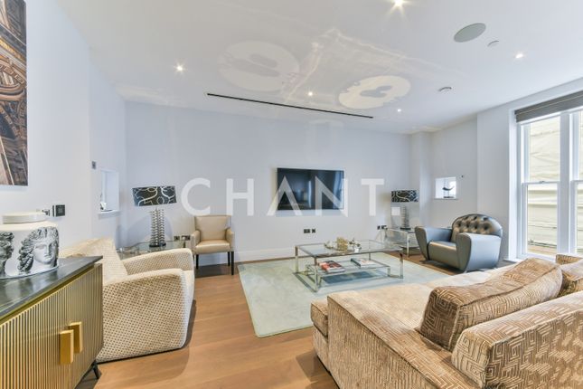 Flat for sale in Chancery Lane, Holborn, London