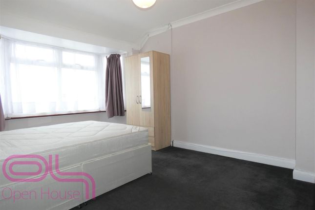 14, Stormount Drive, Hayes photo 5